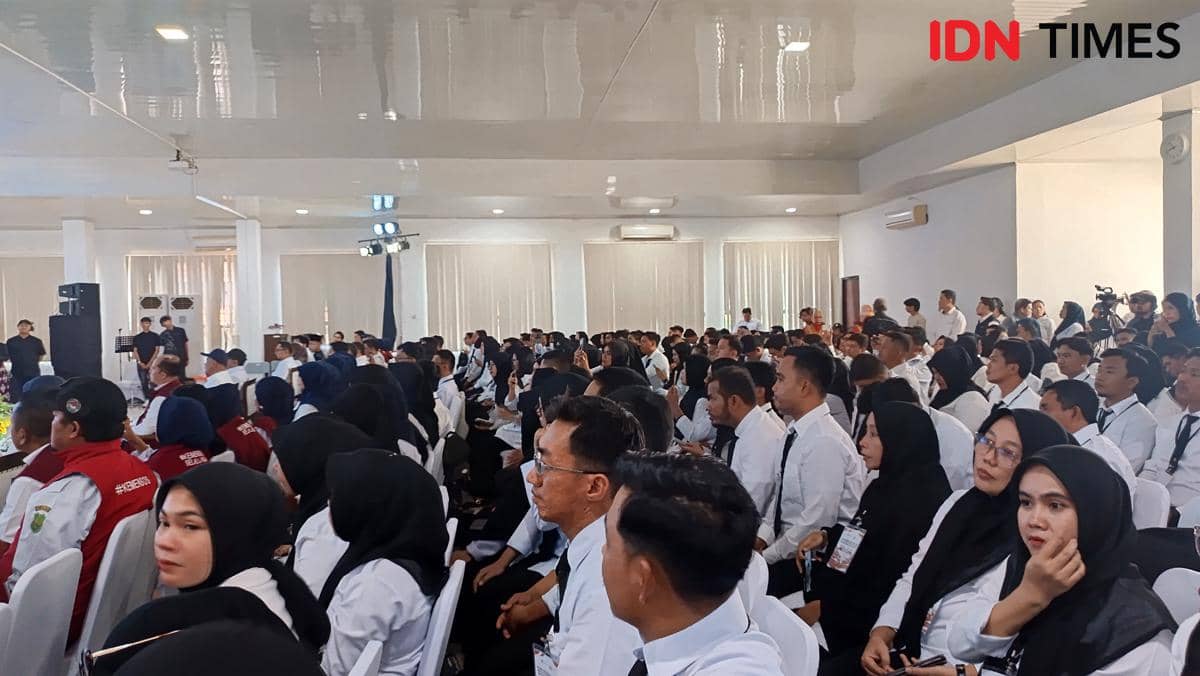 Peserta mengikuti kegiatan Penguatan Wali Asuh dan Wali Asrama Sekolah Rakyat se-Sulawesi Selatan di Makassar.