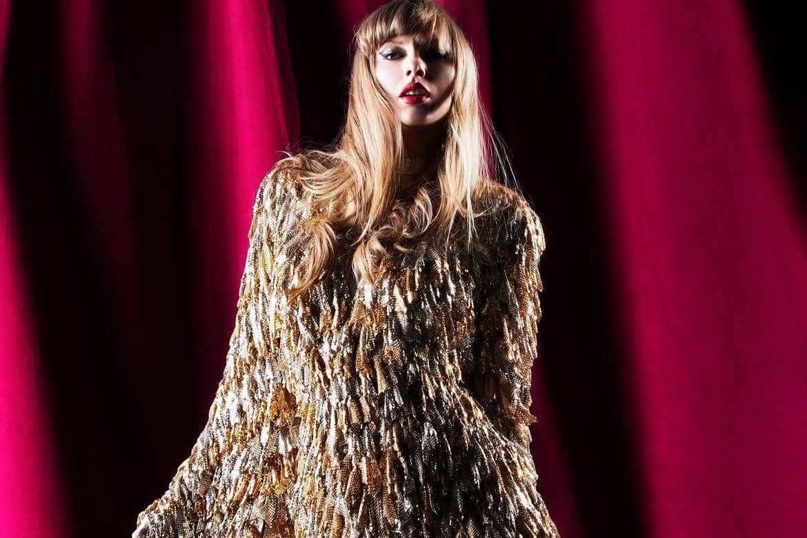 Lirik Lagu Pink Clouding - Taylor Swift, Angkat Rasa Penyesalan