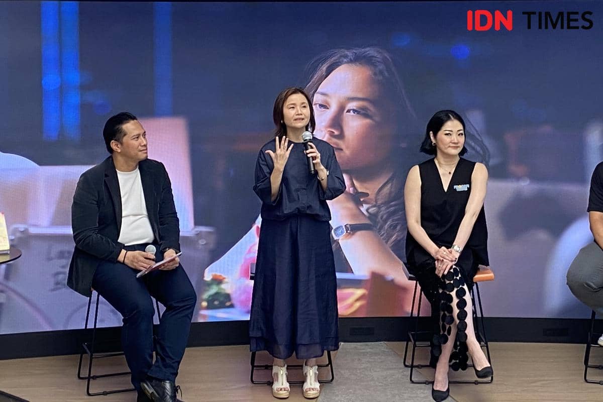 Anastasia Tirtabudi, CMO PT Tangkas Cipta Optimal, menjelaskan nilai kolaborasi kepada audiens dalam acara.