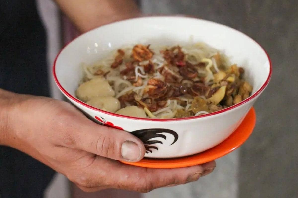 mie sop di Wak Uduk