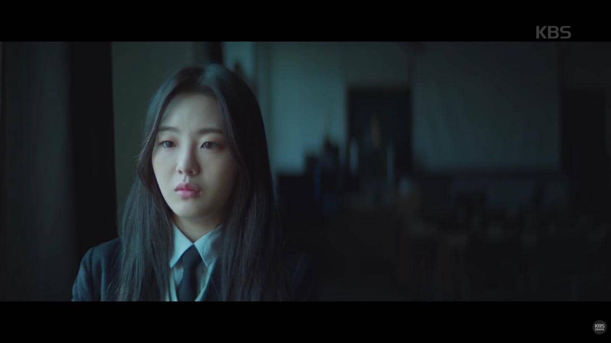 Cho Yi Hyun berperan sebagai siswi dalam drama Korea How to Buy a Friend dari KBS Drama di YouTube resmi.