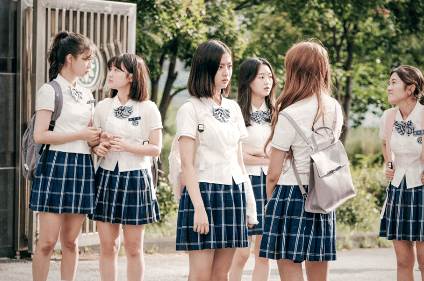 Shin Eun Soo dan Cho Yi Hyun tampil bersama dalam adegan drama Korea Bad Papa produksi stasiun MBC.
