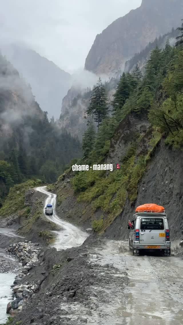Bella Graceva menikmati keindahan alam di Lembah Manang, Nepal