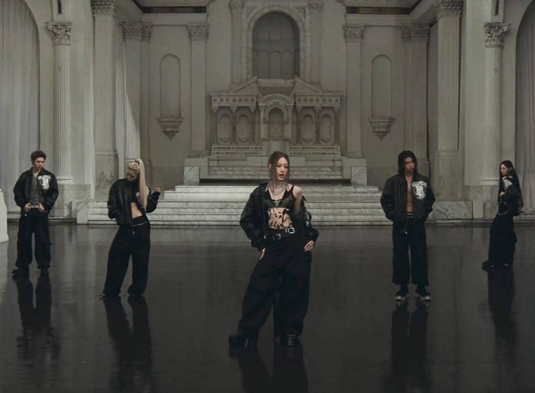 cuplikan MV DO IT LIKE THIS dari ALLDAY PROJECT