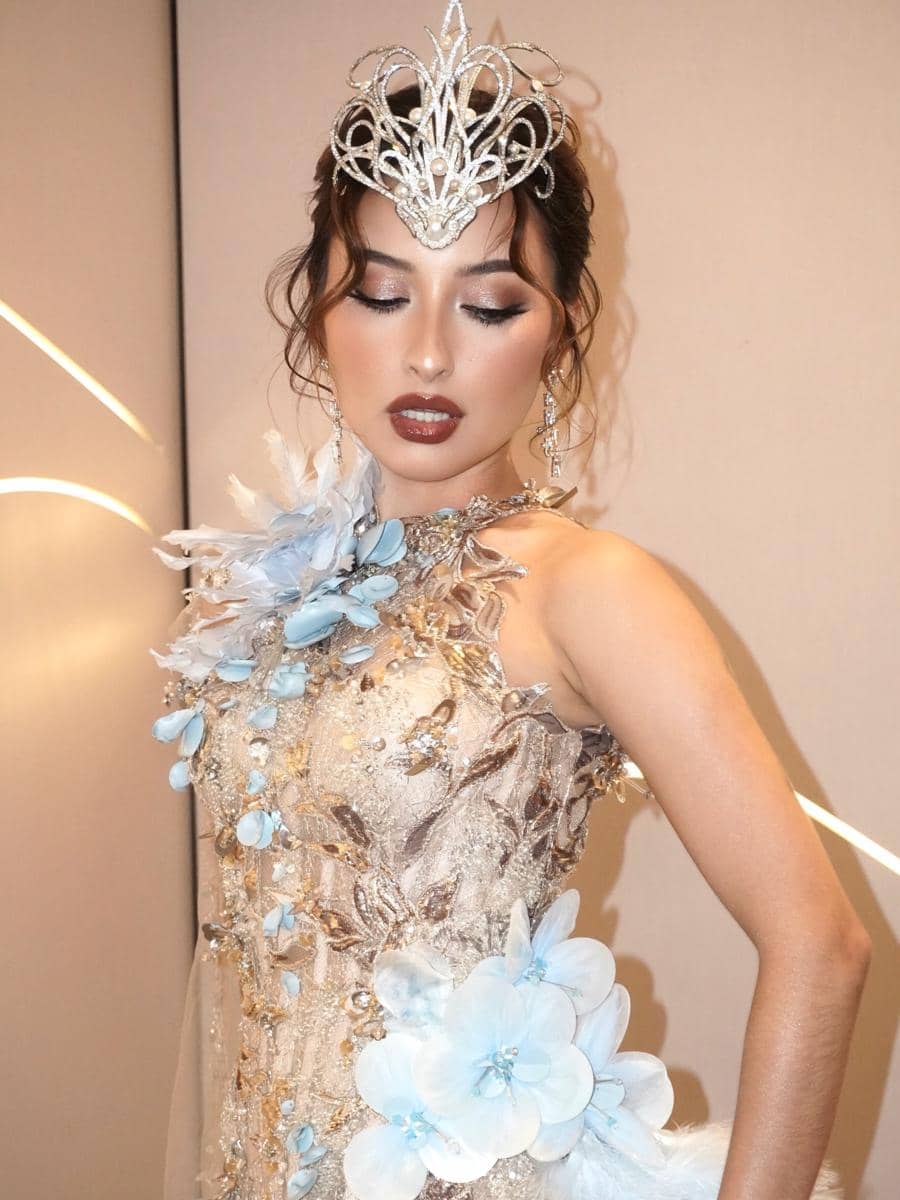 Jennifer Coppen Jadi Model Catwalk Maison Baaz (instagram.com/jenniferhubner)
