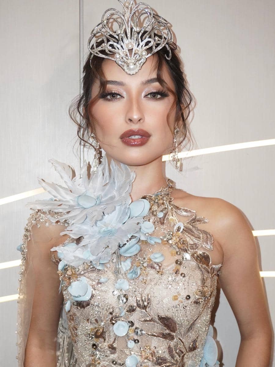 Jennifer Coppen Jadi Model Catwalk Maison Baaz (instagram.com/jenniferhubner)