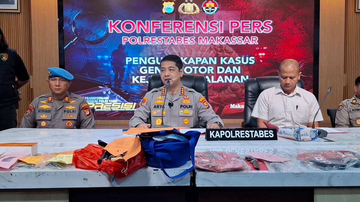 Kapolrestabes Makassar, Kombes Pol Arya Perdana (tengah), Kamis (24/9/2026). IDN Times/Darsil Yahya