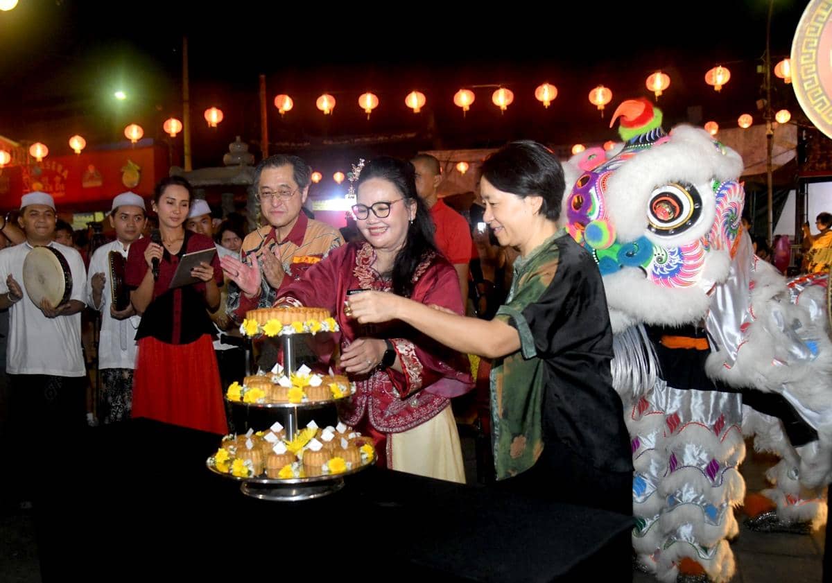 mooncake festival, pecinan, kue bulan, tionghoa