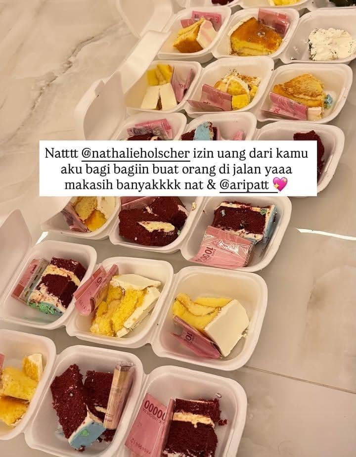 Hanum Mega bagi-bagi hadiah ultah dari Nathalie Holscher