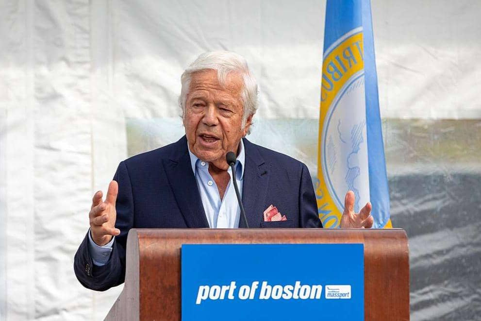 9 Kontroversi Robert Kraft, Miliarder yang Depak Macklemore