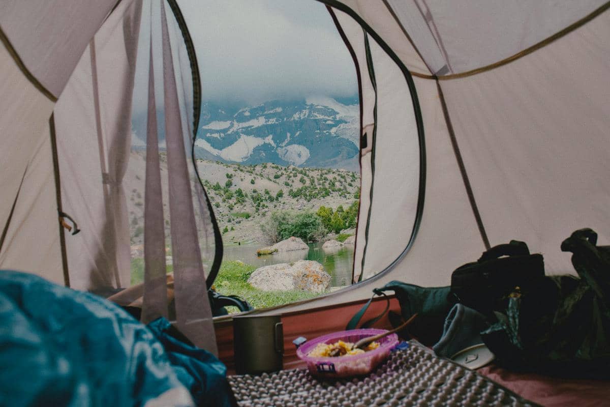 ilustrasi camping