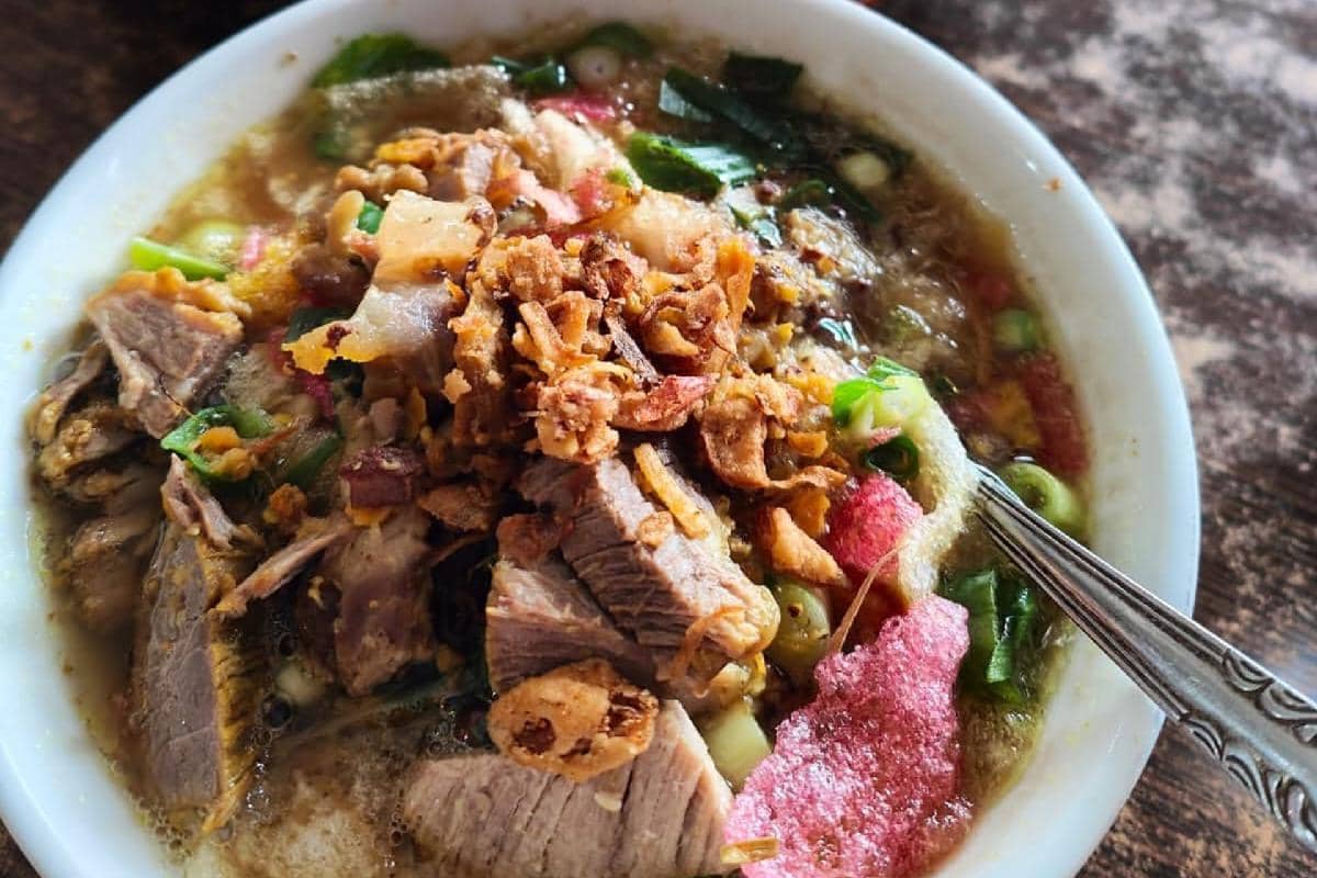 Local Legend! Ini 6 Tempat Makan Soto Sokaraja