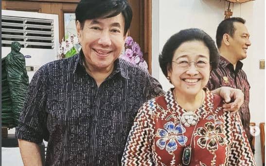 Guruh Soekarnoputra Wafat, Pengurus PDIP Kibarkan Bendera Setengah Tiang