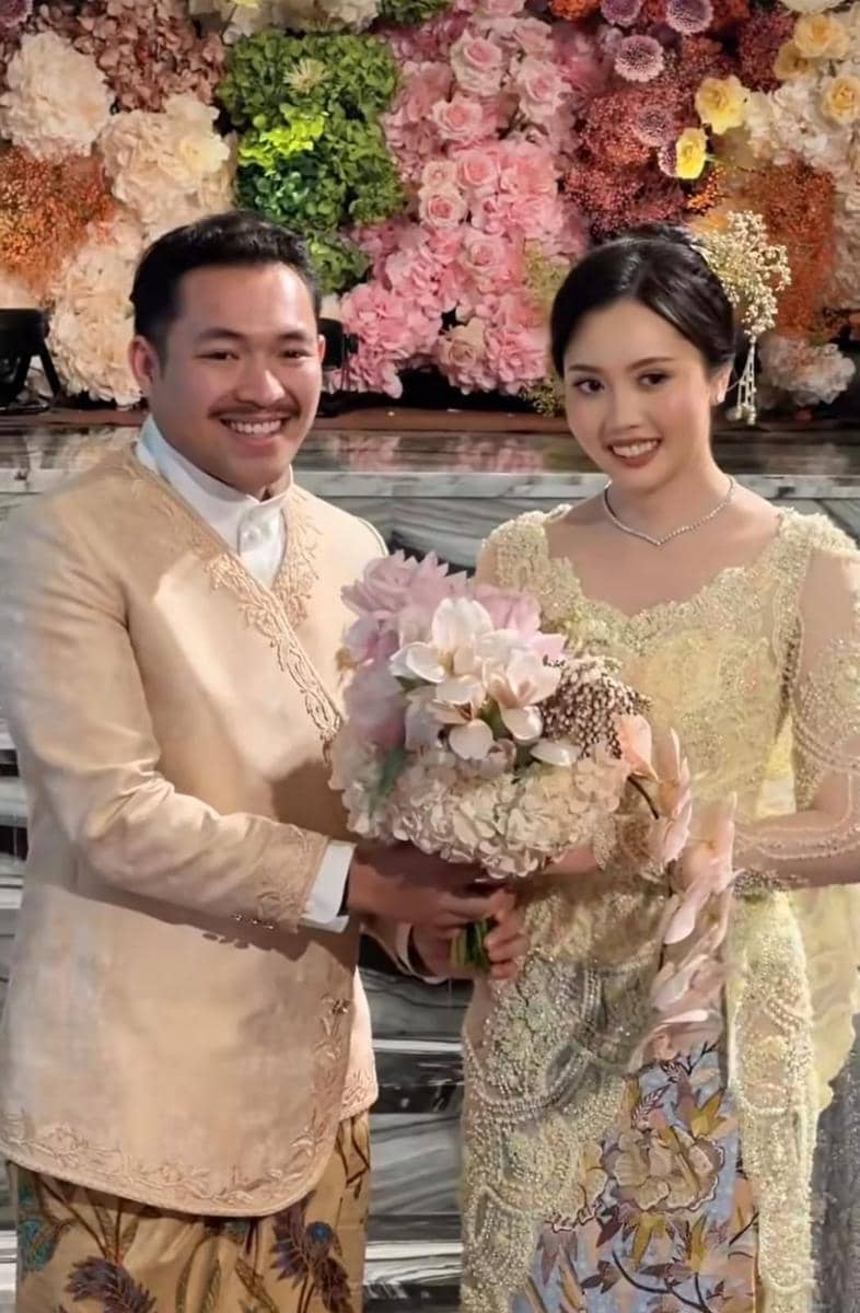 gaya lamaran anak Melly Goeslaw dengan anak Bambang Soesatyo