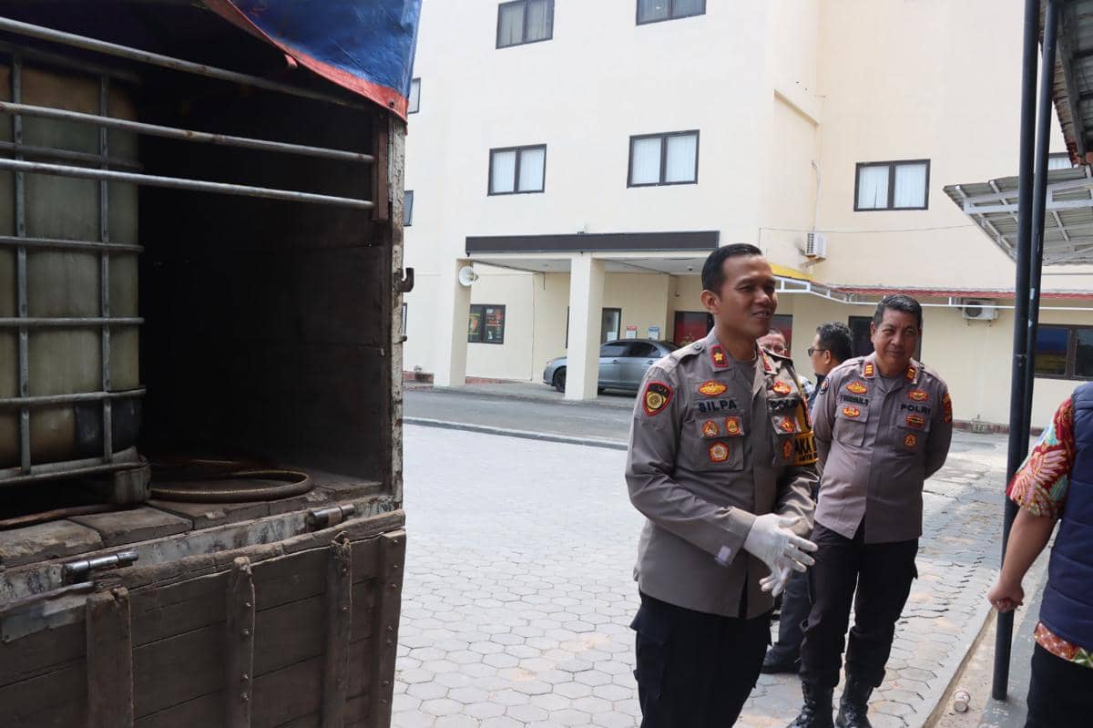 penyalahgunaan pengangkutan dan niaga bahan bakar minyak (BBM) jenis solar subsidi diungkap Polres Lampung Selatan. (Dok. Polres Lamsel).