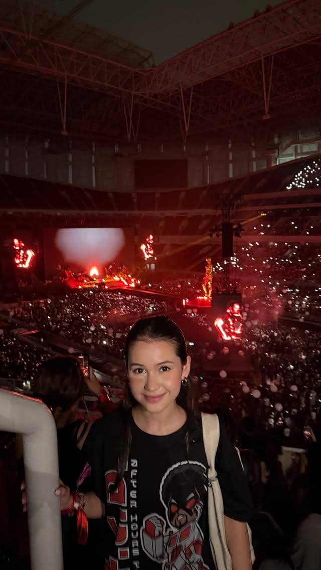 Sejumlah artis Indonesia menikmati konser The Weeknd hari pertama di Jakarta, diabadikan melalui Instagram.