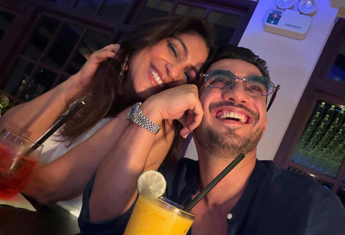 Arjun Bijlani Ajak Istri Tersayang Liburan di Maldives, Romantis Pol!