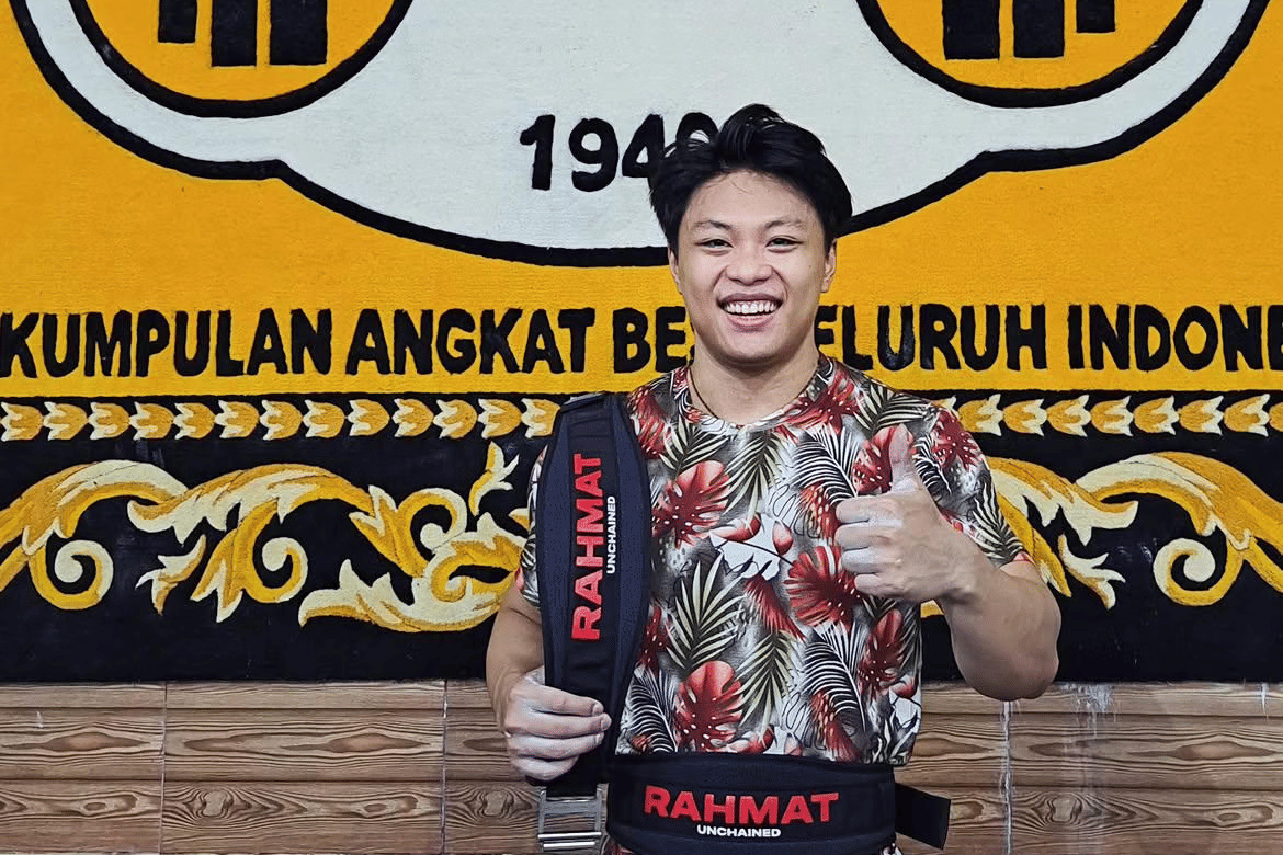 Pesona Rahmat Erwin di Luar Arena, Juara Angkat Besi Asian Games 2026