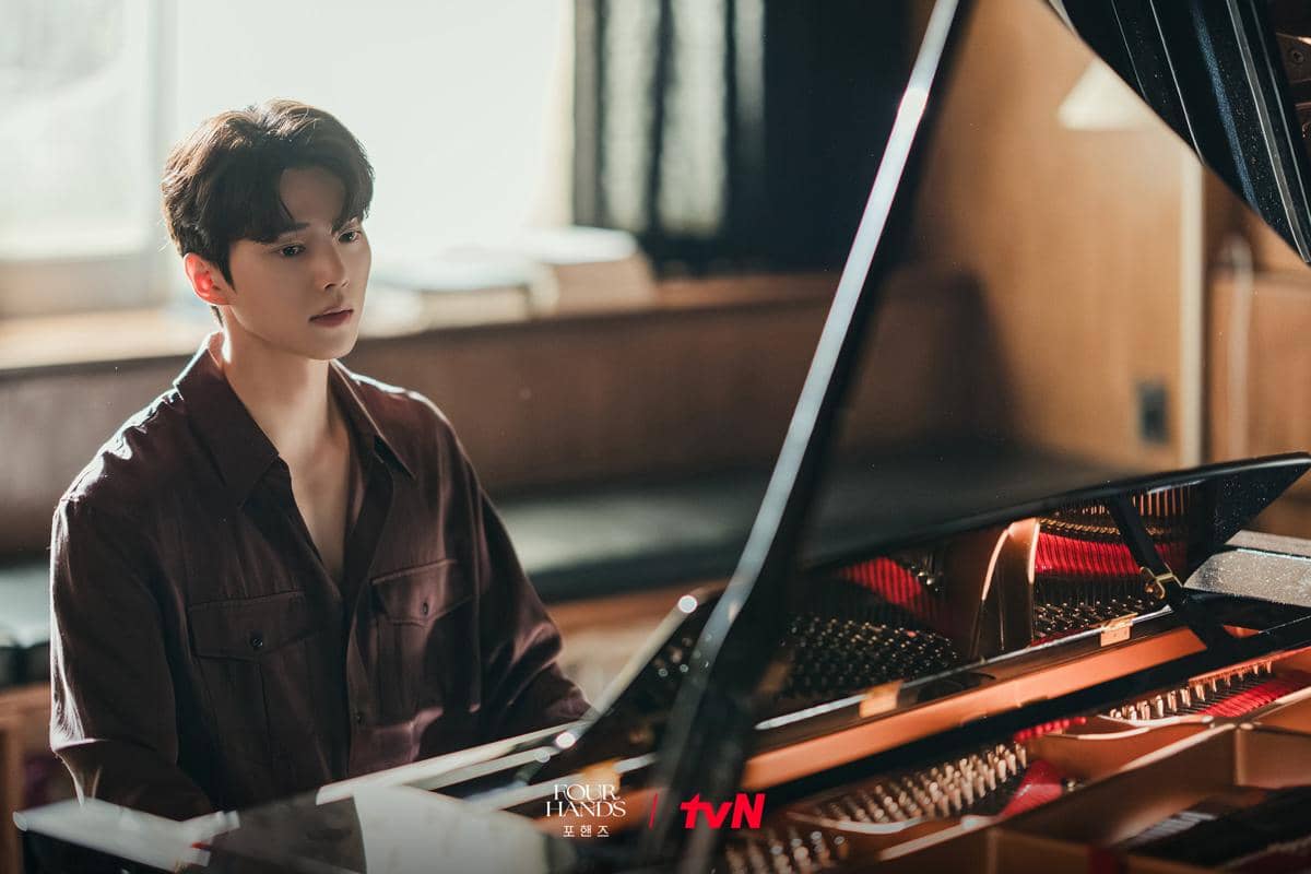 Still cut drama Four Hands Two Sonatas