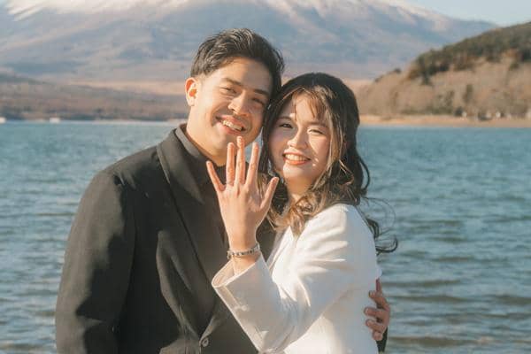 Jerome Polin Melamar Gracia Caroline di Jepang, Berlatar Gunung Fuji