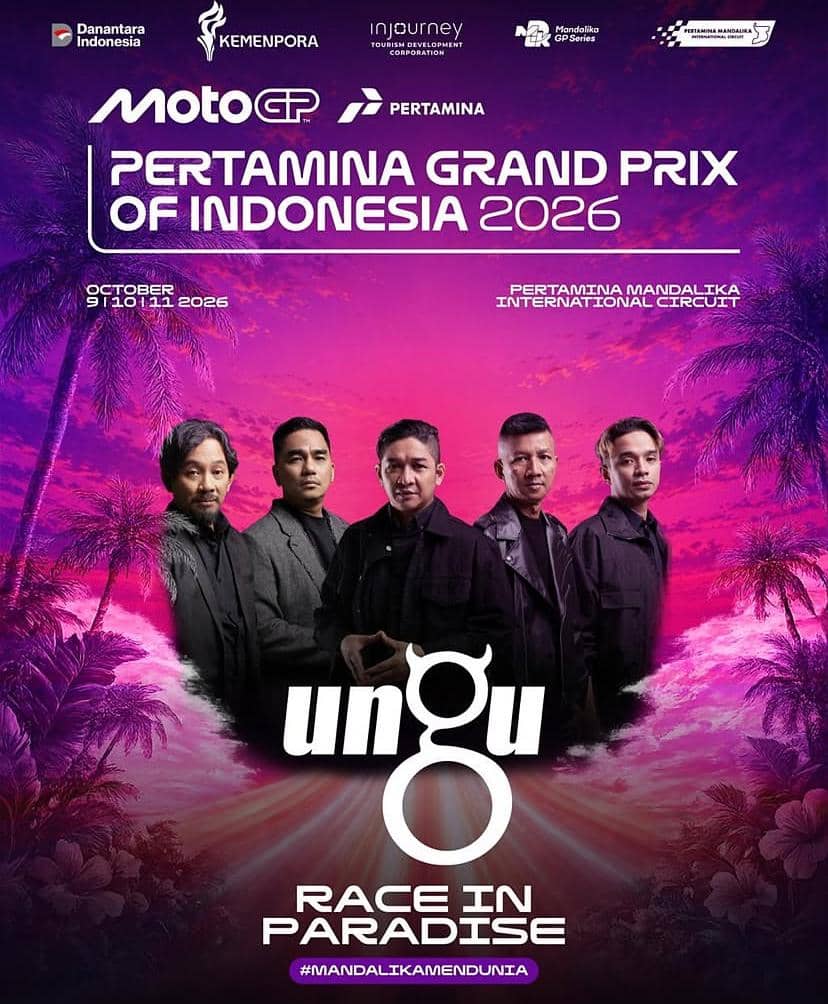 Personel band Ungu tampil di atas panggung dalam unggahan Instagram @themandalikagp.