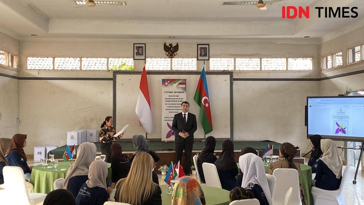 Kenang Jasa Pahlawan, Azerbaijan Berbagi dengan Anak Panti Asuhan