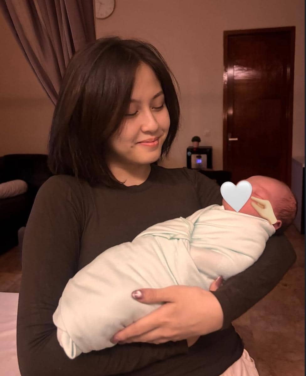 zara melahirkan anak pertama