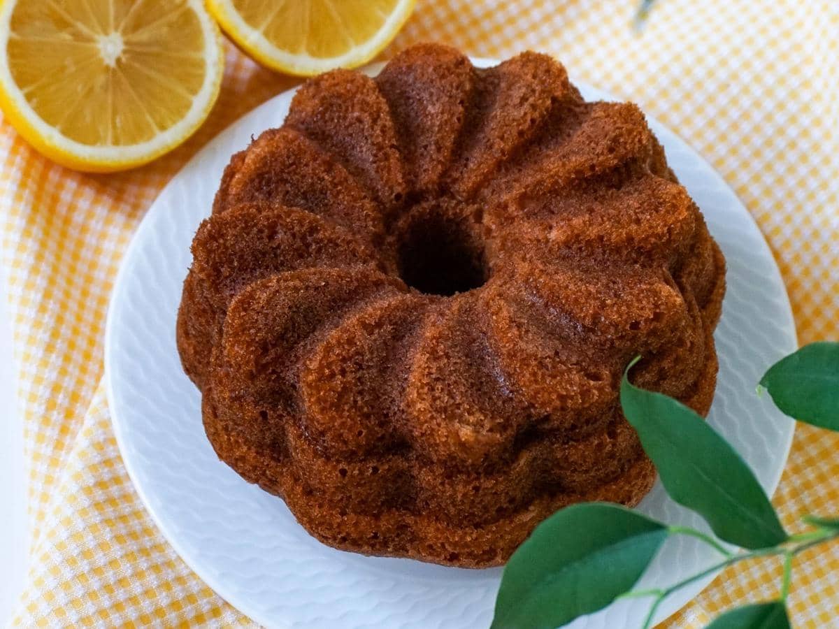 Resep Bolu Pisang Karamel yang Manis dan Lembut untuk Camilan