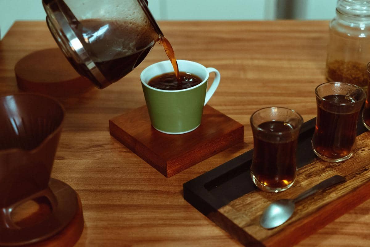 Beberapa gelas kopi.