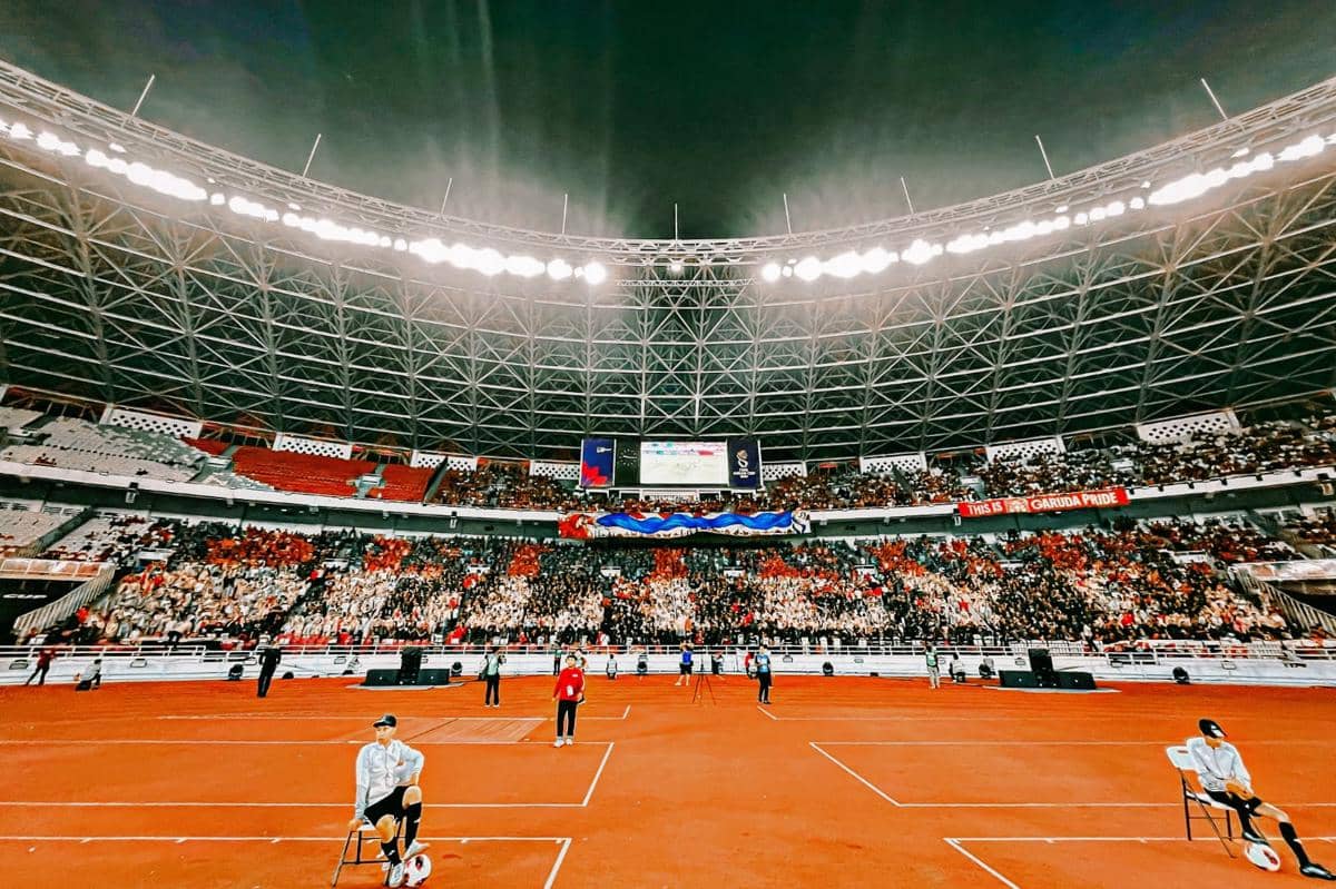 Mural Manusia saat Timnas vs Singapura Pecahkan Rekor MURI