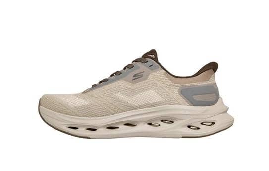 4 Rekomendasi Sepatu Skechers Max Cushioning, Nyaman Abis!