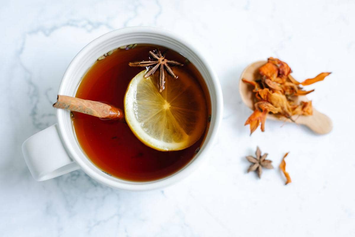 Resep Teh Madu Lemon dan Kayu Manis, Hangat Menyegarkan