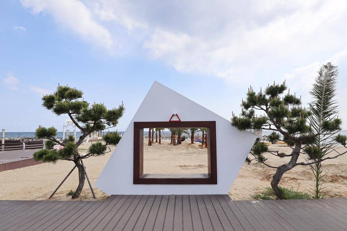 potret Gangmun Beach