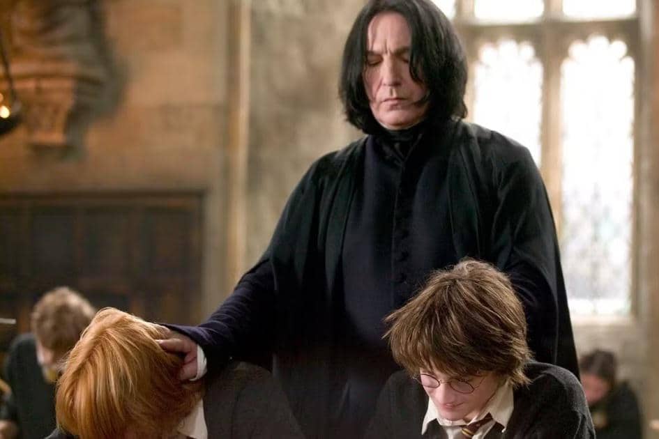 Harry, Ron, dan Snape dalam Harry Potter and the Goblet of Fir