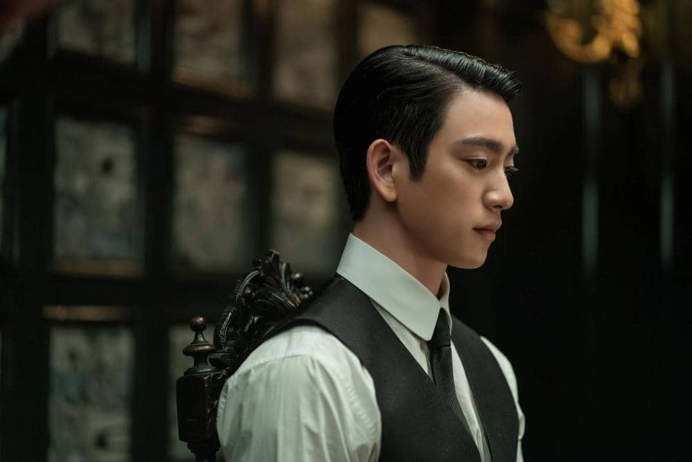Cuplikan adegan drama Korea 100 Days of Deception dari tvN dalam materi promosi resmi serial tersebut.