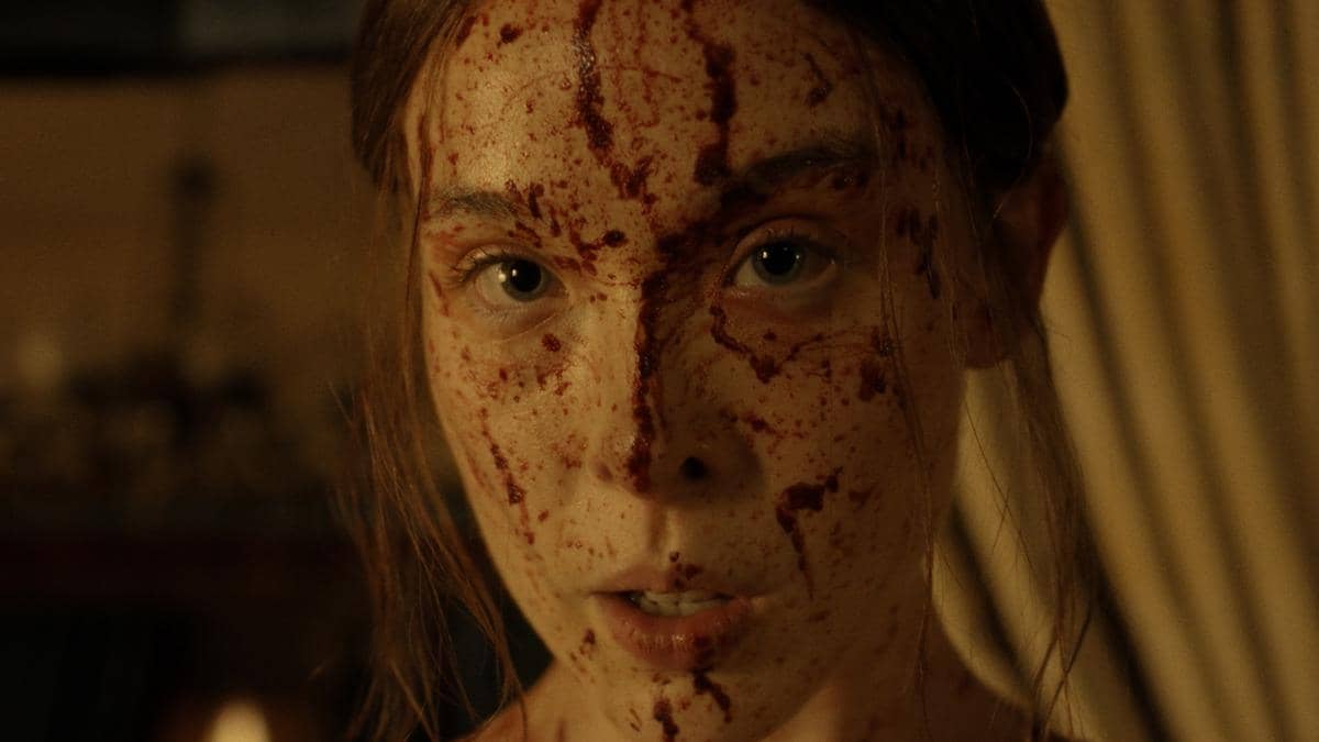 Ella Beatty sebagai Lizzie Borden dalam serial Monster: The Lizzie Borden Story