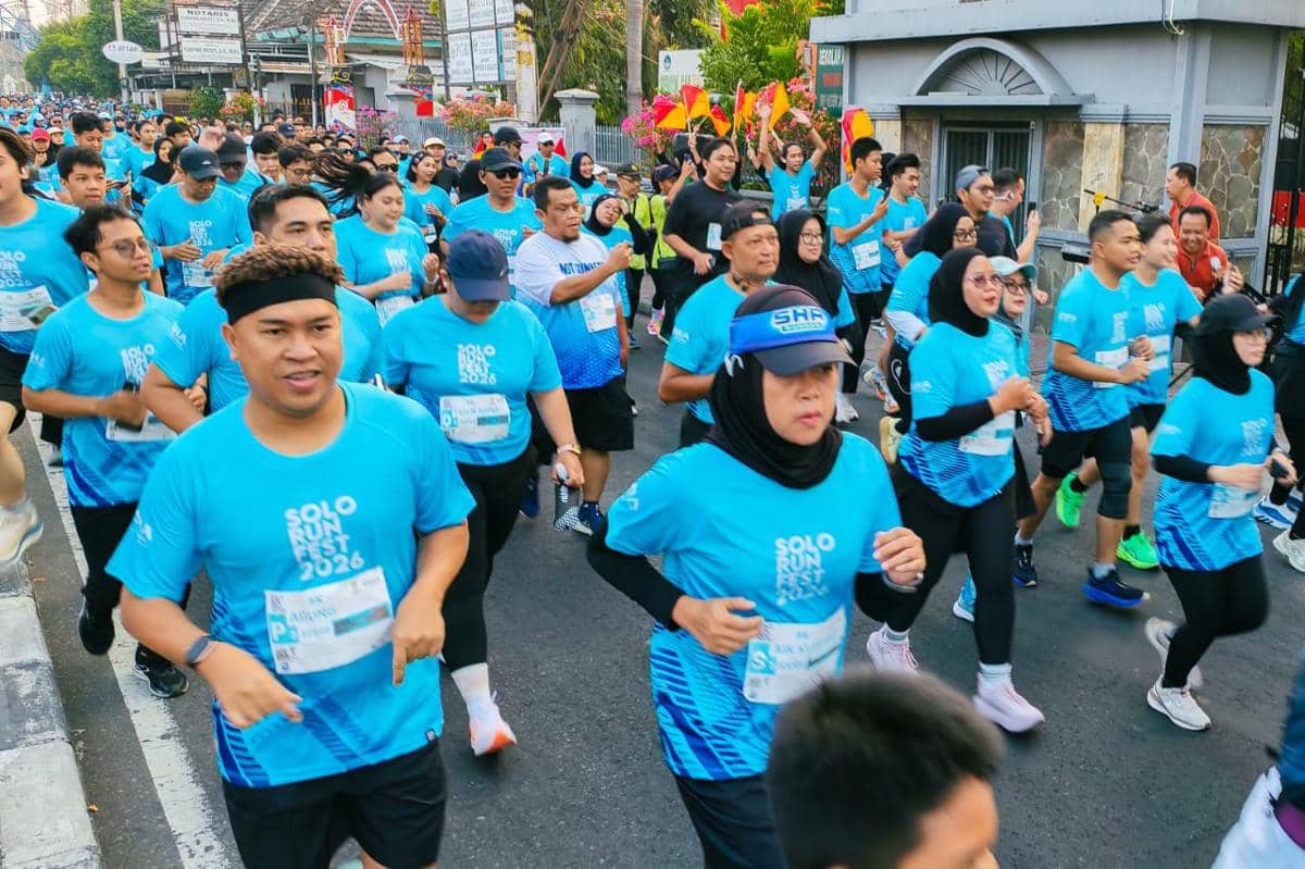 Peserta berlari dalam event balap lari yang memeriahkan kegiatan Porsimaptar, sebagaimana didokumentasikan panitia acara.