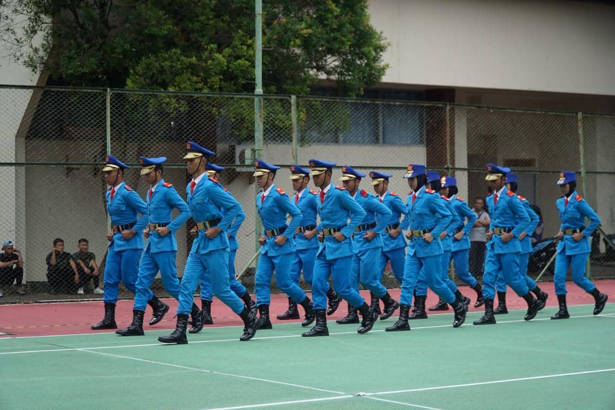 Peserta mengikuti lomba baris-berbaris di Akademi Kepolisian (Akpol) dalam rangkaian kegiatan Porsimaptar.