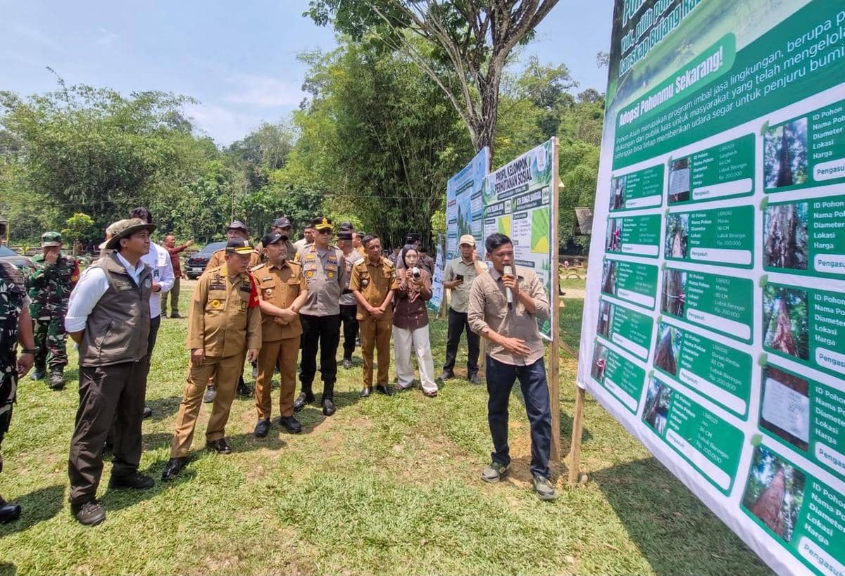 Menhut: Bujang Raba Contoh Masyarakat Jaga Hutan dari Karhutla