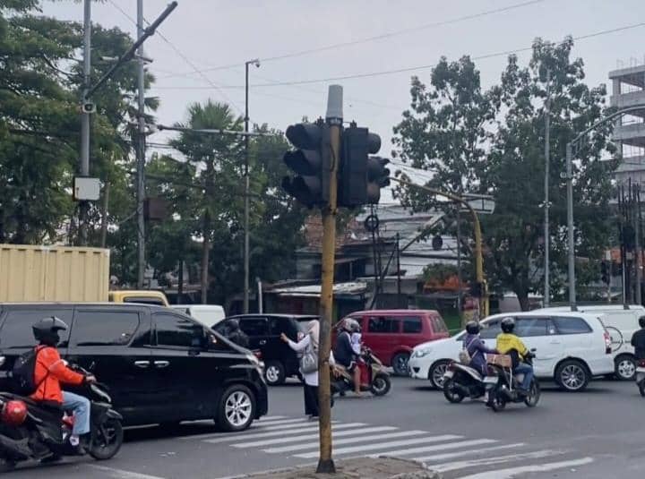 Kotak Pengatur Traffic Light di Bandung Dicuri, Lampu Lalu Lintas Mati