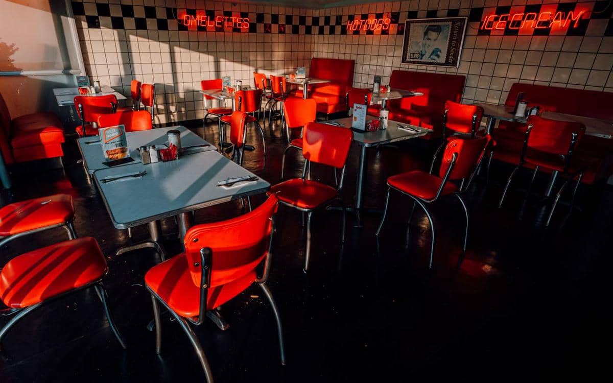 ilustrasi bisnis restoran