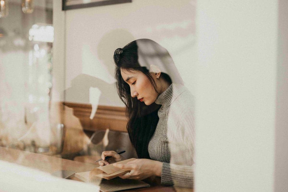 5 Hal yang Bisa Kamu Lakukan saat Perasaan Lagi Gak Menentu