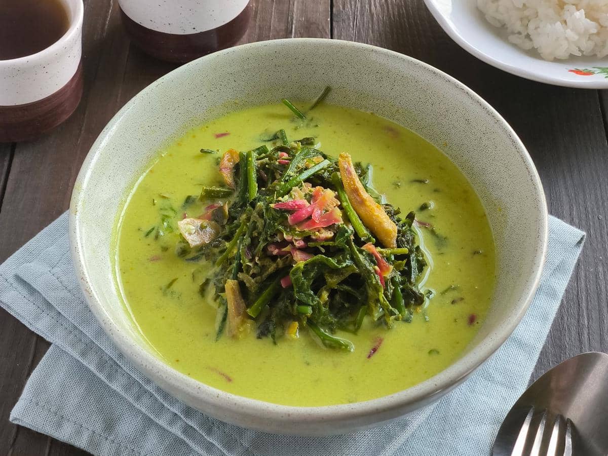 Resep Gulai Pakis Kecombrang yang Lezatnya Bikin Nafsu Makan Naik