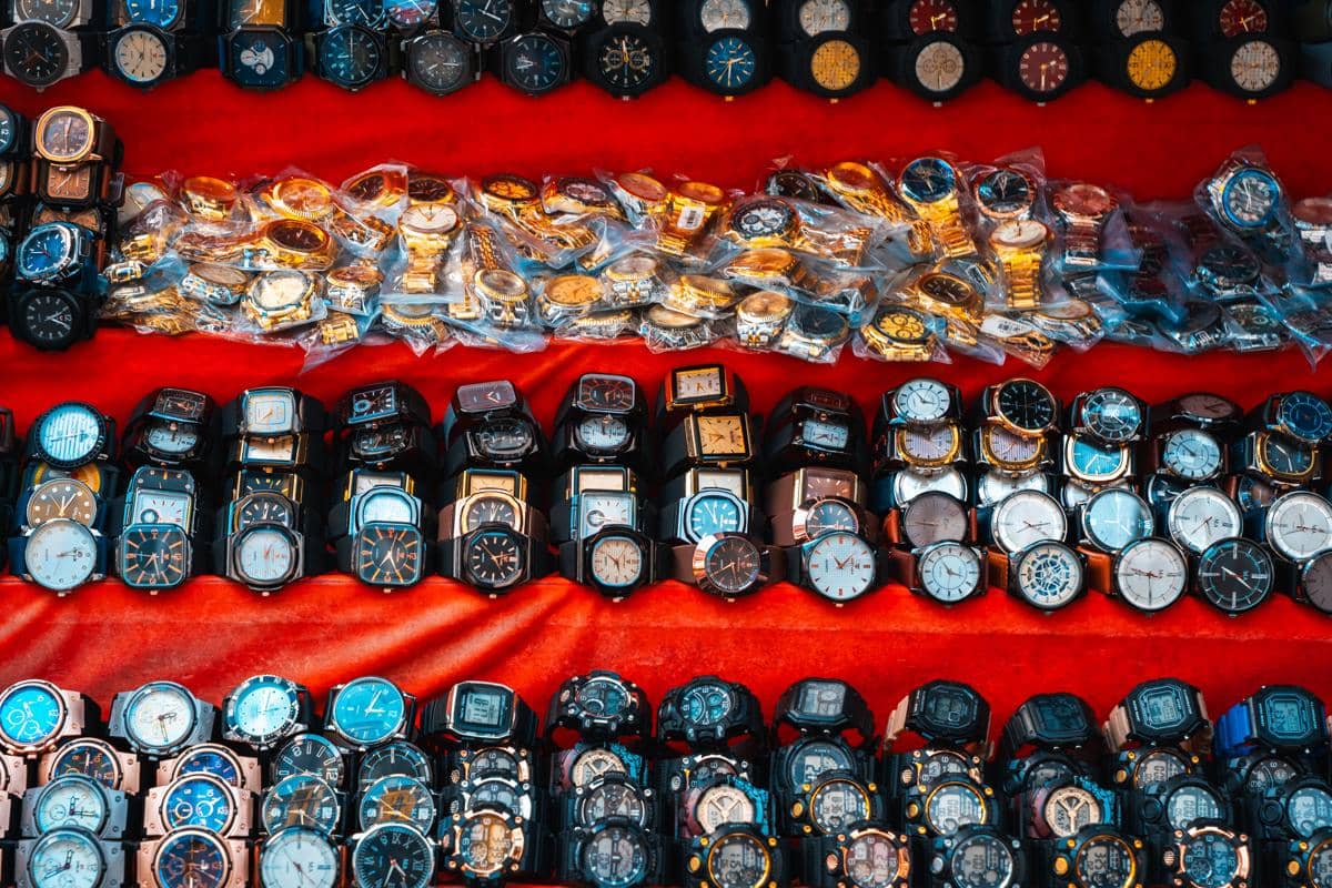 ilustrasi jam tangan branded (Pexels.com/Thilina Alagiyawanna)