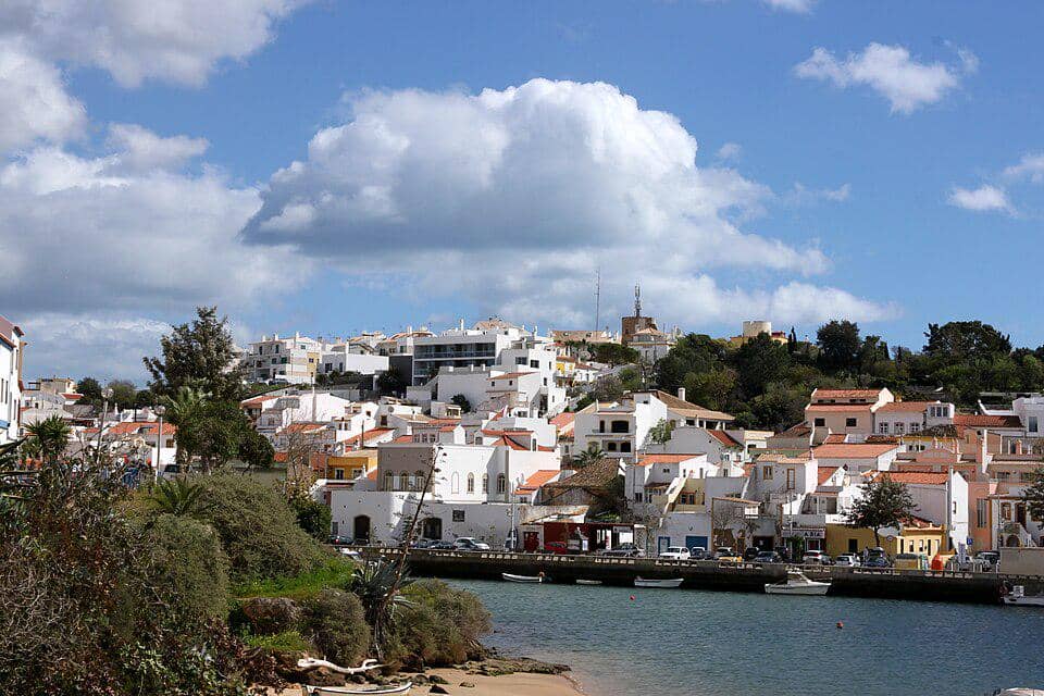 Desa Ferragudo di Portugal