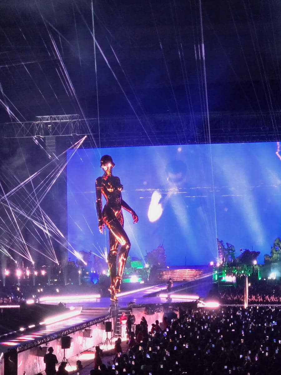 Lyodra dan Randy Martin nonton konser The Weeknd's di JIS