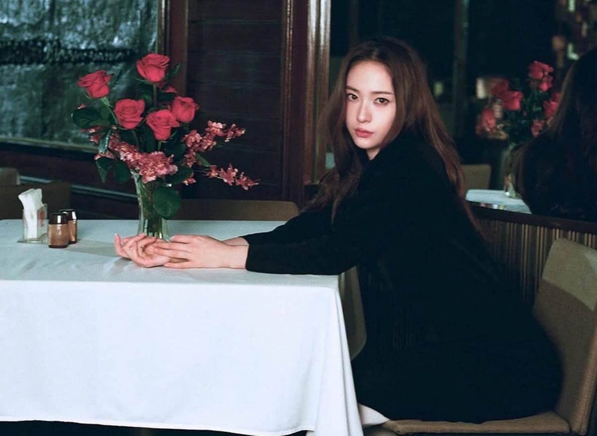 3 Alasan Kehidupan Krystal Jung Disebut Seperti Memakai Cheat Code