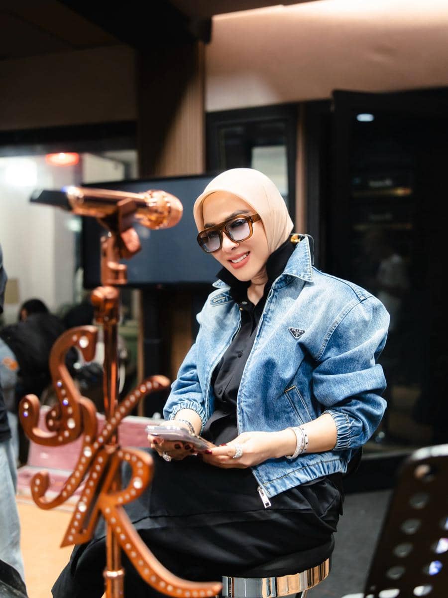 potret Syahrini 