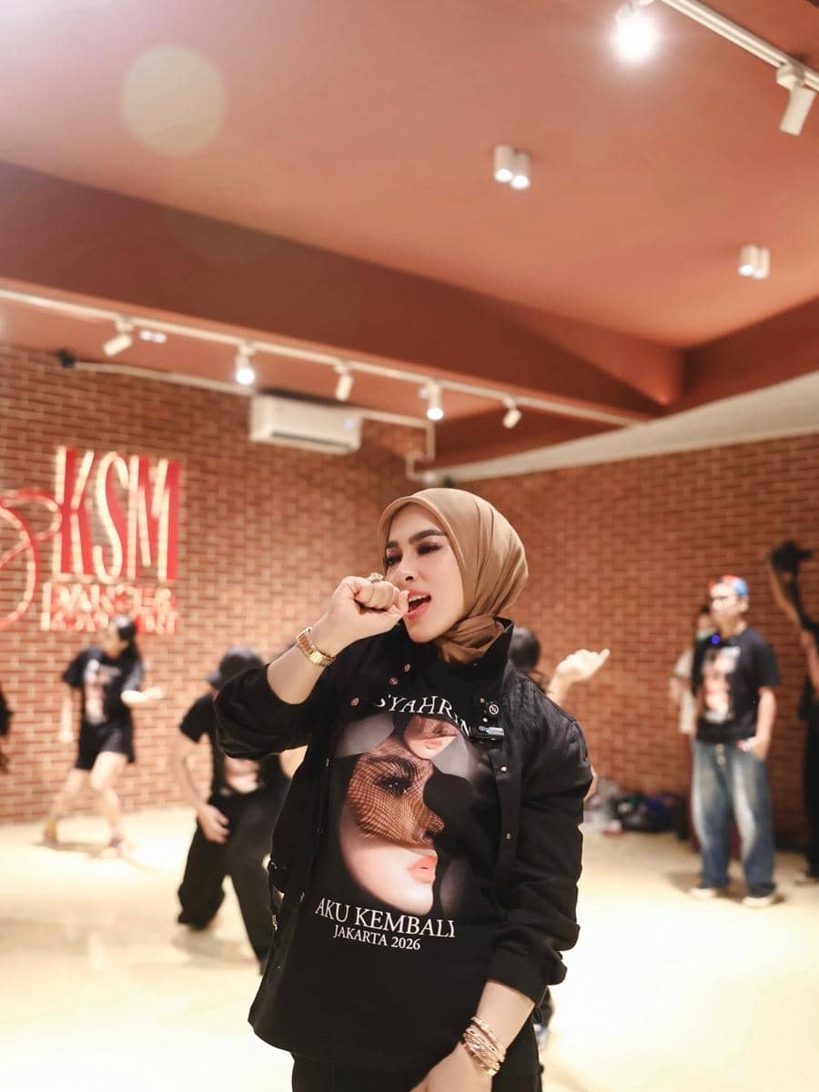 potret Syahrini 