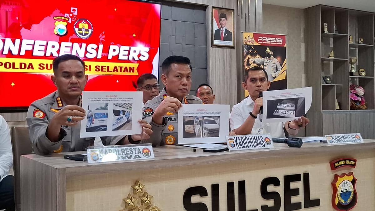 Kasubdit III Tipidkor Ditreskrimsus Polda Sulsel, AKBP Jufri (kanan). (IDN Times/Darsil Yahya)